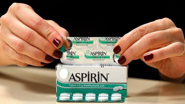 Trị mụn cấp tốc bằng thuốc Aspirin